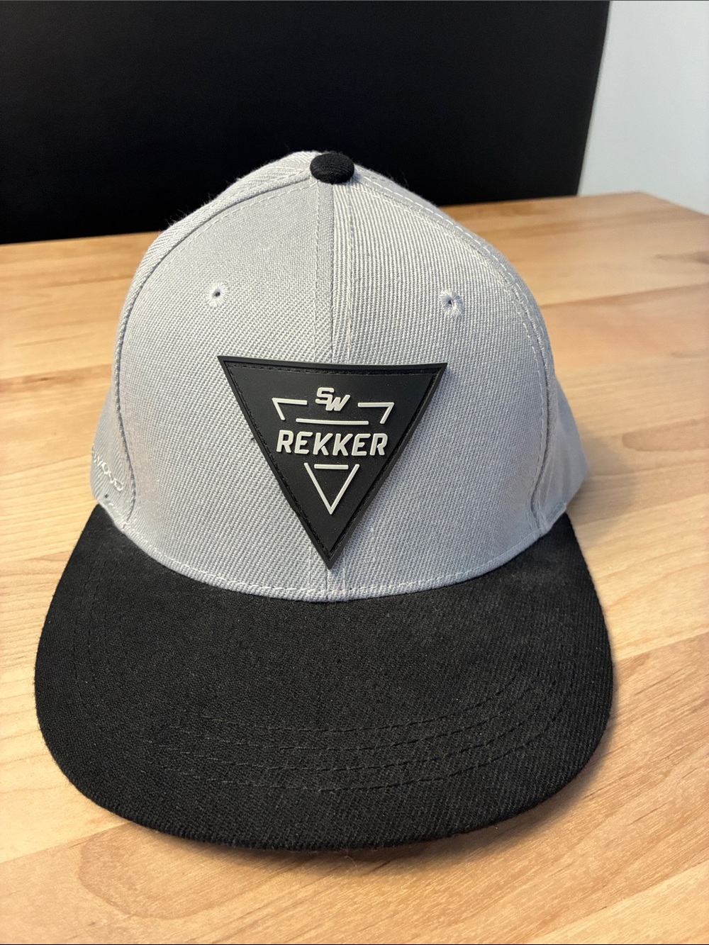 Sherwood Hockey Rekker Triangle Patch Snapback Hat in Light Gray and Black